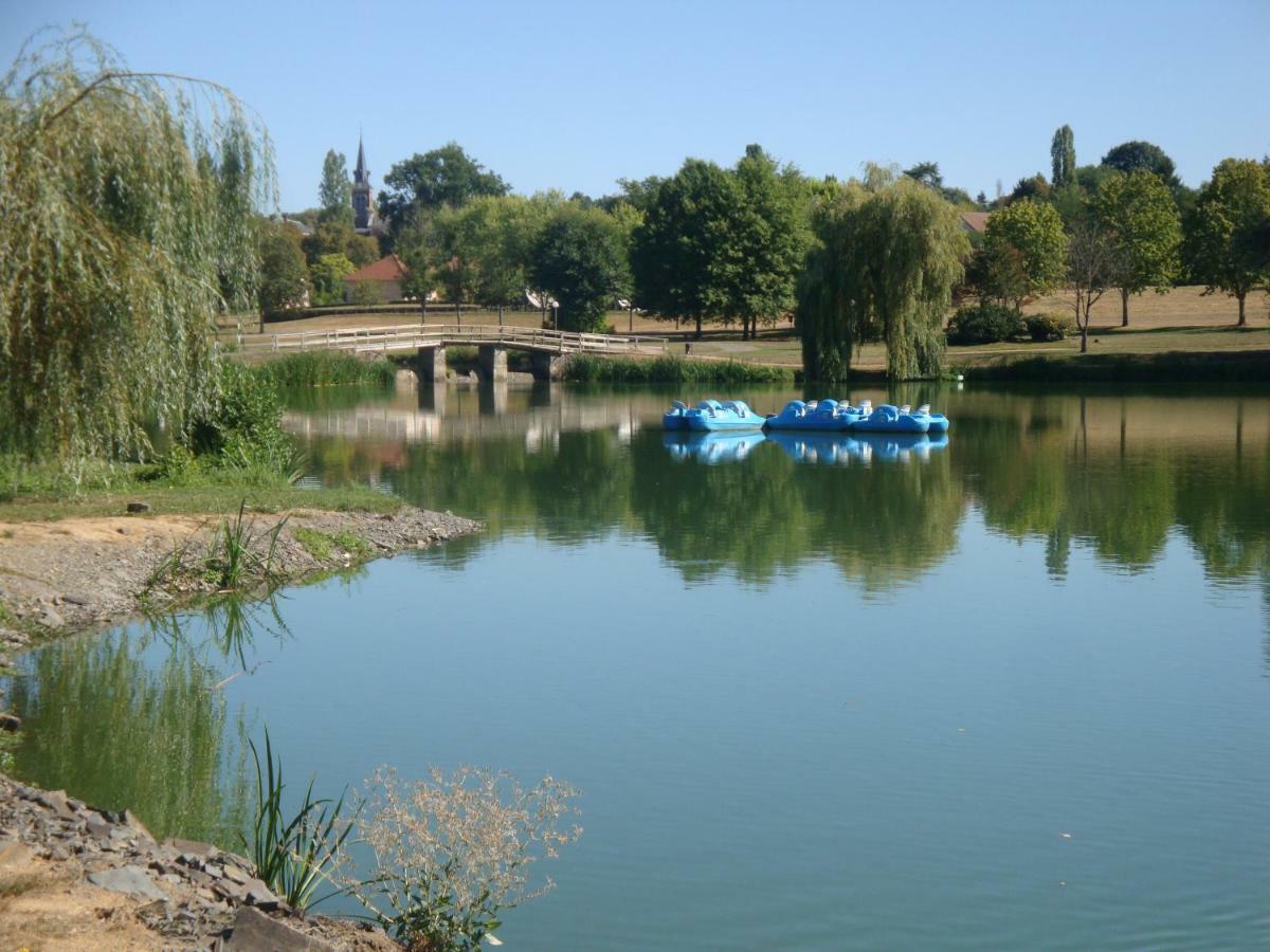 בורבון-לאנסי Studios Etape Du Lac מראה חיצוני תמונה